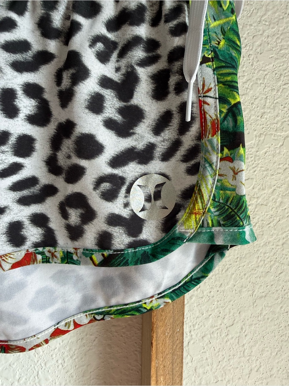 Hurley Phantom Women’s Board Swim Shorts sz: Med - Picture 3 of 9
